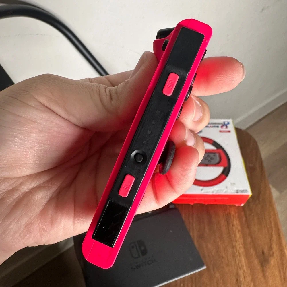 Nintendo Switch Bundle Hori Mario Kart 8 Wheel Neon Pink Joy-Con & Case